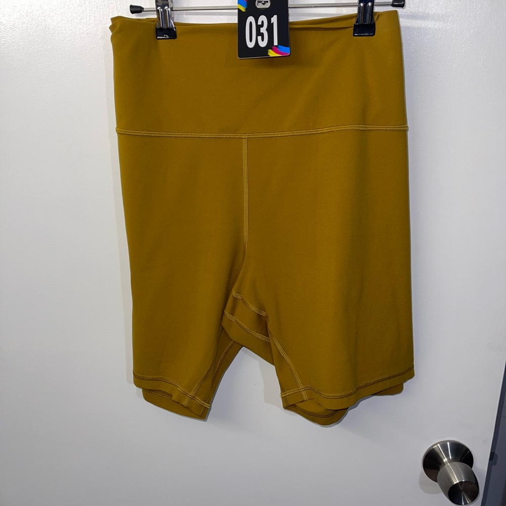 Lululemon plus size 20 biker Shorts